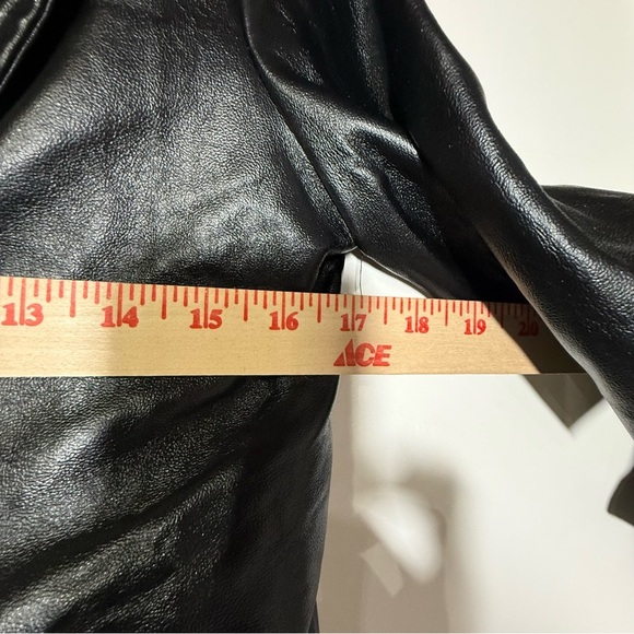 TOV Leather and Suede Jacket Removable Sleeves Lined Cutouts Black Size 38 / Sma - Picture 7 of 15